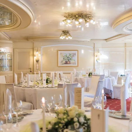 Lohmann's Romantik Gravenberg Hotel Langenfeld (North Rhine-Westphalia)