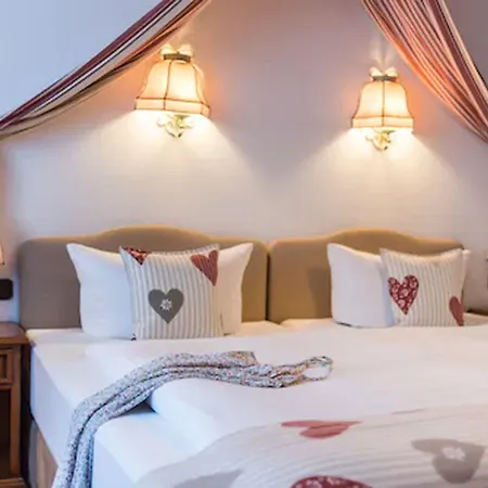 Lohmann's Romantik Gravenberg Hotel 4*