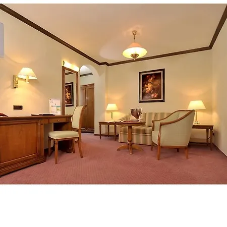 Отель Lohmann's Romantik Gravenberg 4*