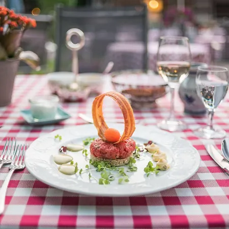 Lohmann's Romantik Gravenberg Hotel 4*