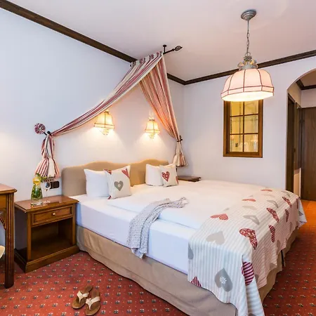 Lohmann's Romantik Gravenberg Hotel Langenfeld (North Rhine-Westphalia)